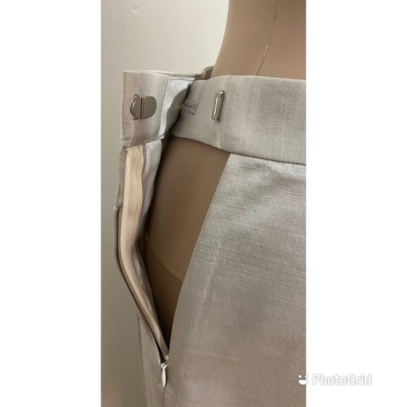 The Row Wionda wide-leg in stretch wool with relaxed cuffed leg - Picture 9 of 11